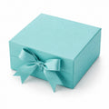 Geschenkbox 20 x 20 x 10 cm aus Karton türkis mit Satinband quadratisch