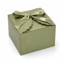 Geschenkbox 20 x 20 x 15 cm aus Karton olivgrün mit Satinband quadratisch